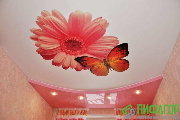 Фото натяжного потолка