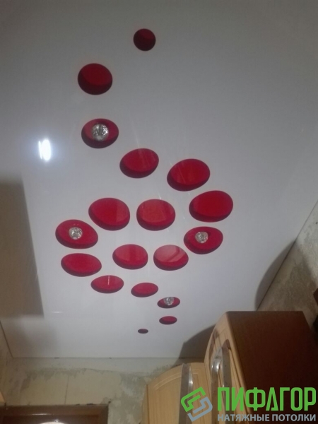 Фото натяжного потолка