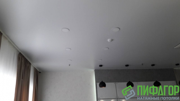 Французские натяжные потолки