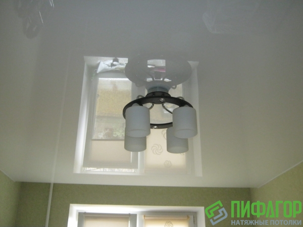 Бесшовные натяжные потолки