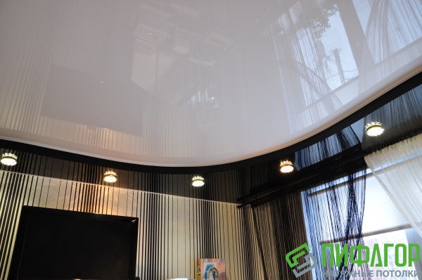 Фото натяжного потолка